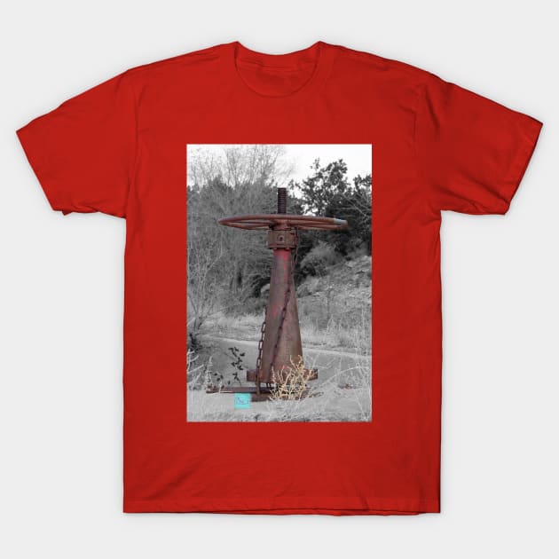 rusty wheel T-Shirt by callalexi